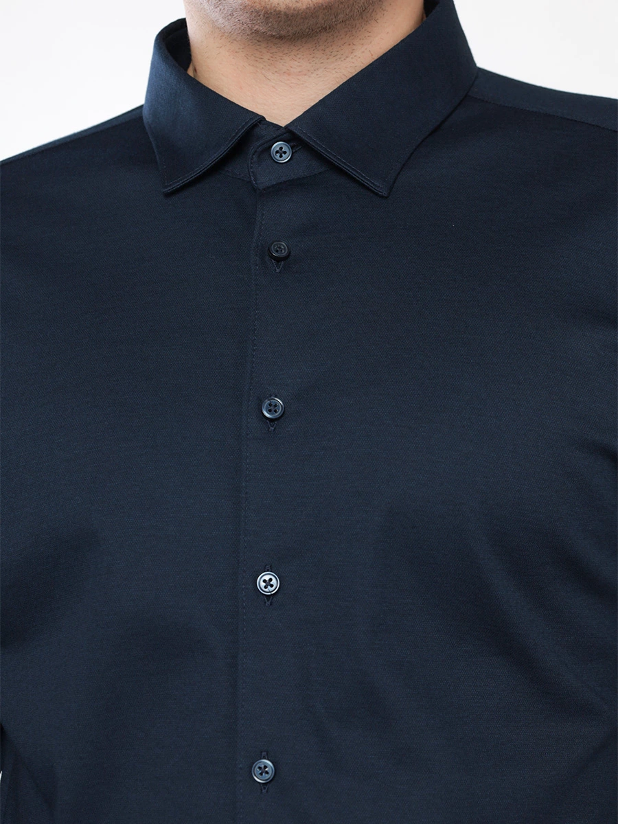 Рубашка трикотажная приталенного кроя темно-синего цвета